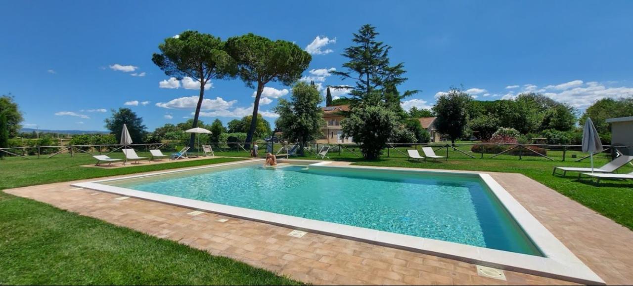 Agriturismo Poderedodici 奥尔贝泰洛 外观 照片