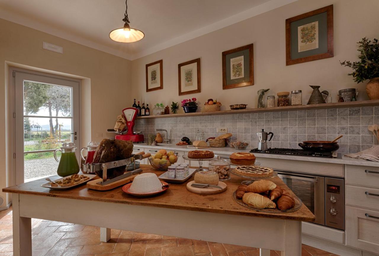 Agriturismo Poderedodici 奥尔贝泰洛 外观 照片