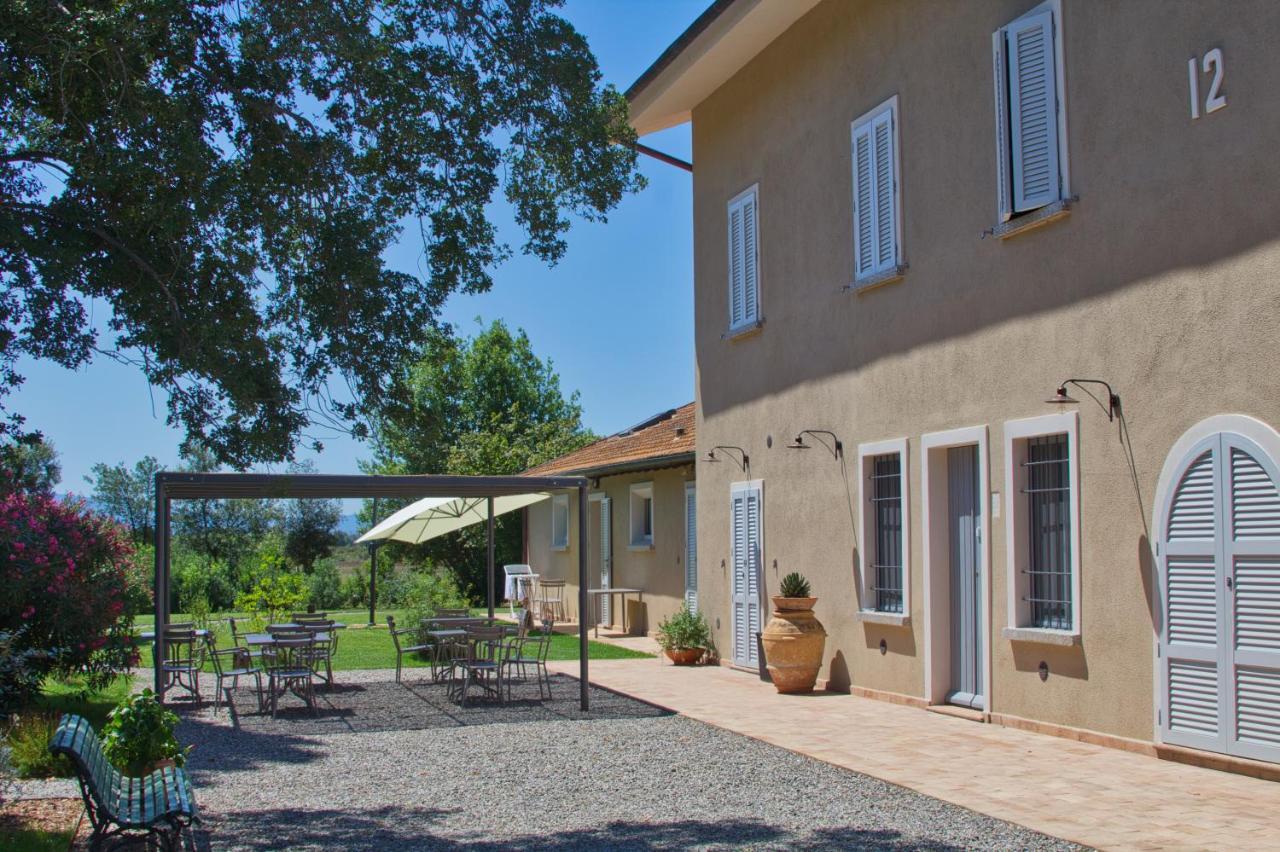 Agriturismo Poderedodici 奥尔贝泰洛 外观 照片