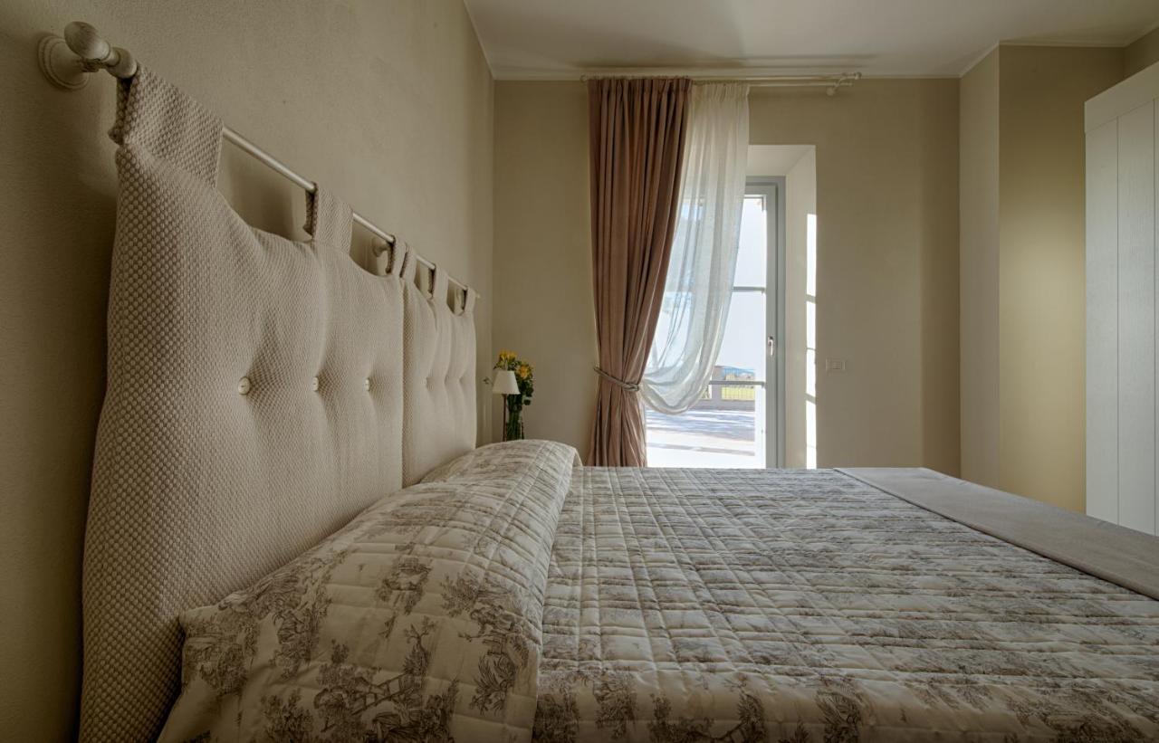 Agriturismo Poderedodici 奥尔贝泰洛 外观 照片